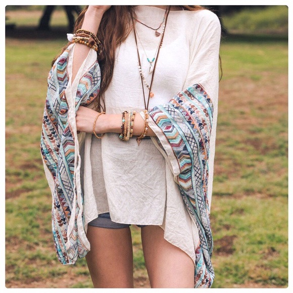 Cheyenne Tribal Woven Poncho Kimono - Picture 2 of 7